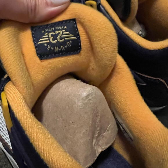 Nike Air Jordan 4 Retro 9.5 - Picture 5 of 7